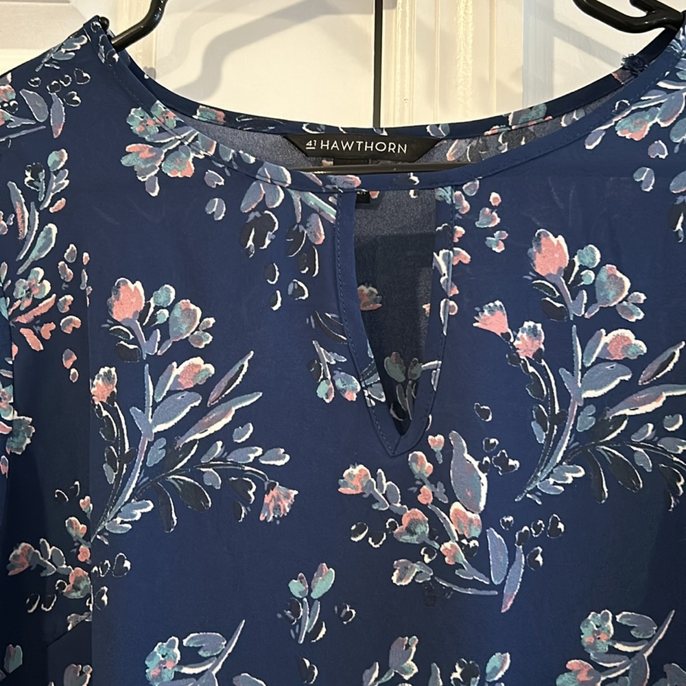 NWOT 41 Hawthorn Stitch Fix Tie Sleeve Blouse - Picture 4 of 7